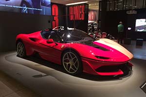 Hitachi продемонстрировала 70-летнюю историю компании Ferrari