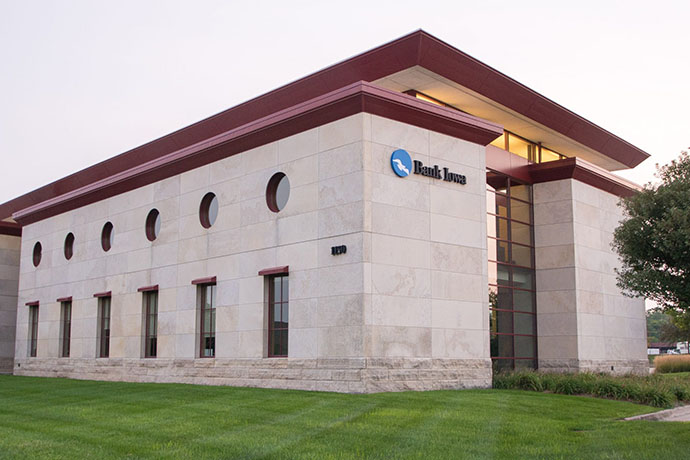 Комплексная инфраструктура Symetrix в штаб-квартире Bank Iowa