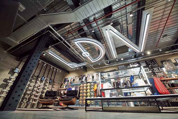 Adidas показала свою версию магазина будущего