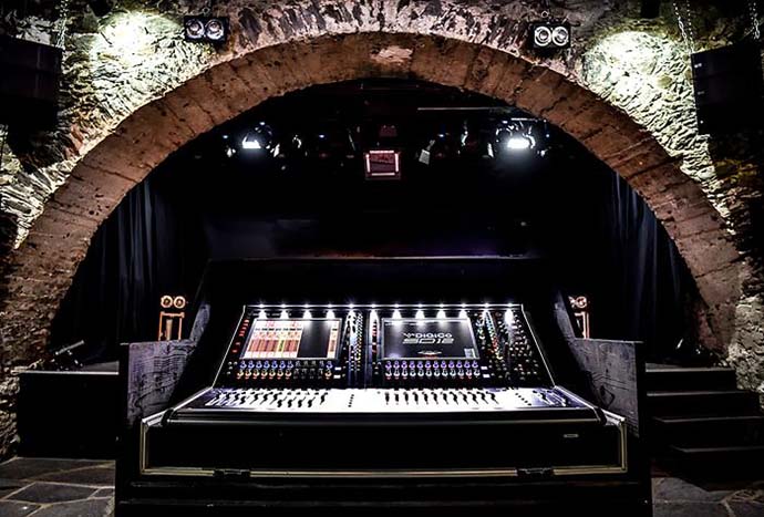 Пещера звучит как концертный зал - с DiGiCo и Meyer Sound