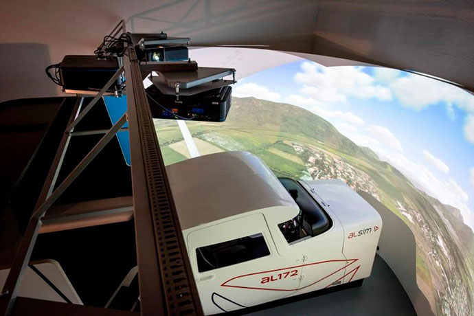 BenQ представила проекторы для симуляторов клиентам AeroExpo