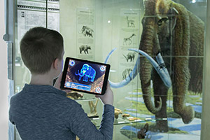 Отличный проект Microsoft и Дарвиновского музея: AR-квест