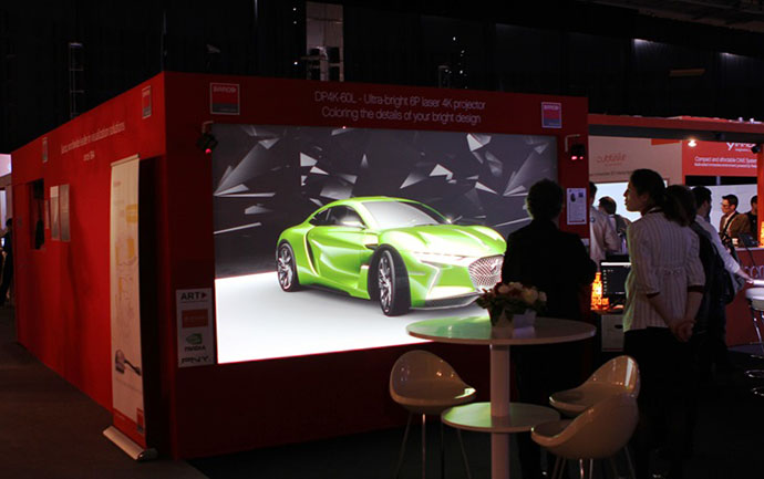 Barco представила свой инновационный VR-проектор DP4K-60L
