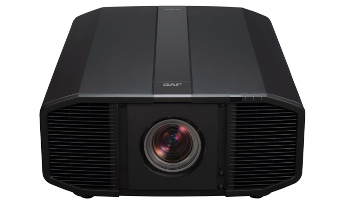 JVC расширила ассортимент проекторов для симуляторов