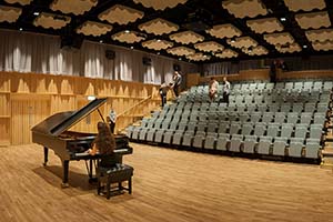 Meyer Sound в консерватории Бирмингема. Впечатлил даже королеву