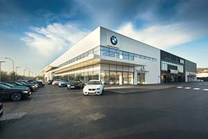 BMW подсела на LG или Как продать авто с помощью дисплея
