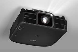 Своими силами установили проектор Epson. Оказалось проще простого!