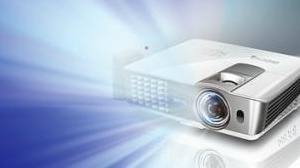 Без шума и пыли: новый яркий проектор BenQ MW705 