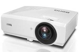 Функциональный BenQ SW752 с яркостью 4700 ANSI лм