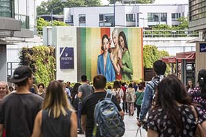 Swarovski представил новую коллекцию с помощью интерактива
