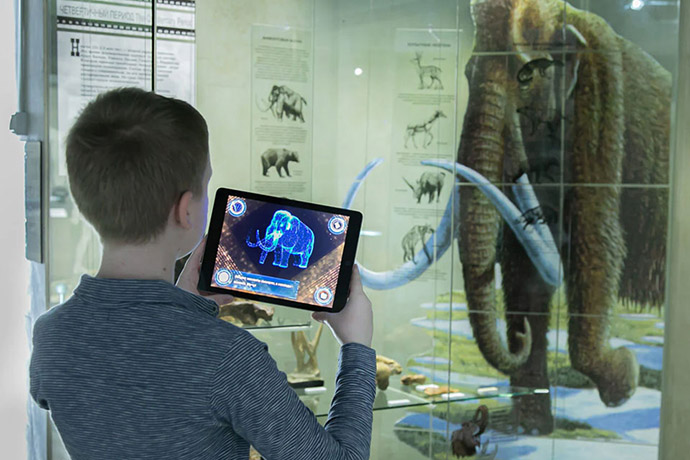 Отличный проект Microsoft и Дарвиновского музея: AR-квест