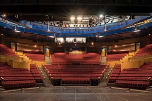 Leeds Playhouse, первый региональный театр Британии с d&b Soundscape