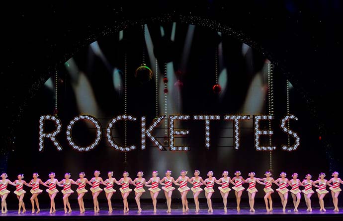 Убедительные рекорды рождественского шоу Radio City Music Hall