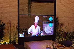 Прозрачные высококонтрастные экраны Panasonic. Уже здесь!