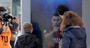 FC Barcelona предложил болельщикам выйти на поле на замену Хави