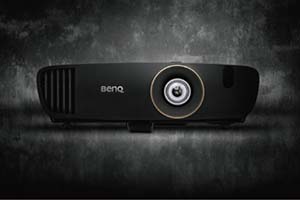 Новый Full HD проектор BenQ W2000+ с крутым качеством звучания