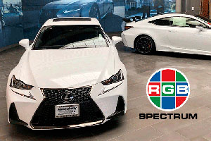 Как Lexus стимулирует клиентов покупать? С помощью видеостены! 