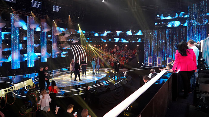 All together now запел по-русски с Shure Axient Digital