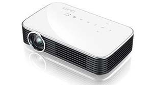 621 грамм портативных светодиодов: новый Full HD QUMI Q8