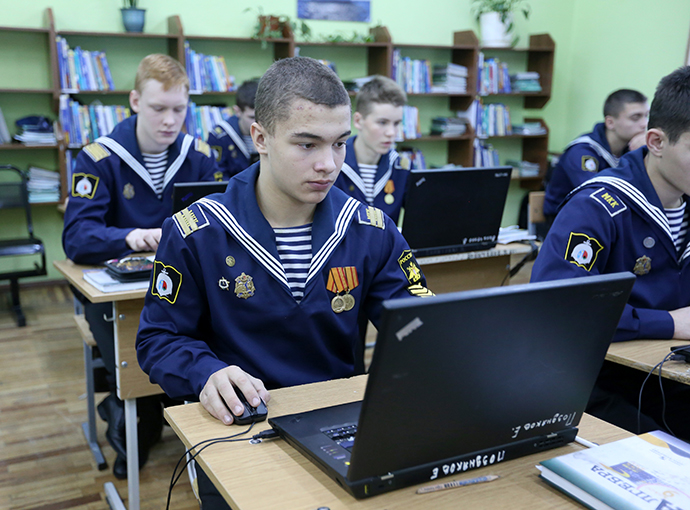 kronshtadtskiy-morskoy-kadetskiy-korpus-i-multimedia-integrator-ascreen-1.jpg