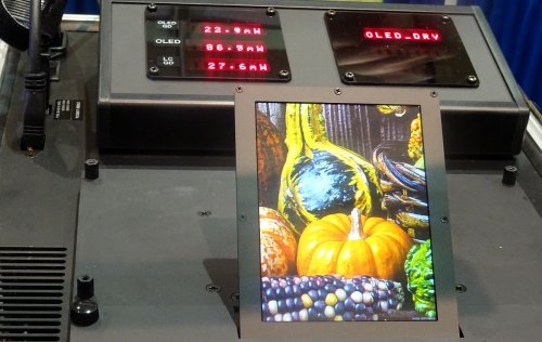 sozdan-pervyy-displey-yavlyayushchiysya-gibridom-oled-i-e-inc-tekhnologiy-1.jpg