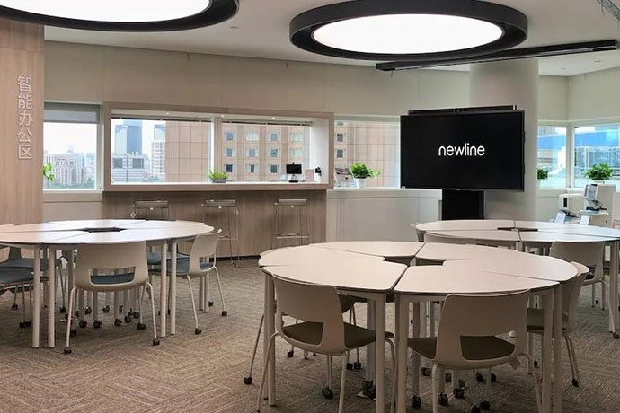 displei-newline-modernizirovali-rabochie-prostranstva-aurora-group-3.jpg
