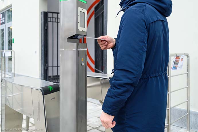 pervyy-poshel-vse-podrobnosti-ob-osnashchenii-ekaterinburg-areny-2.jpg pervyy-poshel-vse-podrobnosti-ob-osnashchenii-ekaterinburg-areny-2.jpg
