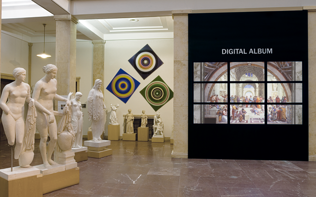 nec-display-solutions-russia-predlagaet-gotovye-resheniya-dlya-sfery-dosuga-i-roznichnoy-torgovli-1.png