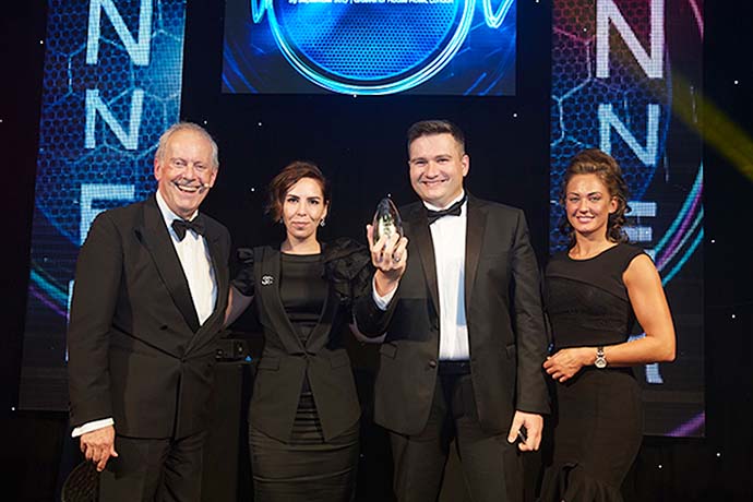 nagrady-christie-na-av-awards-2.jpg