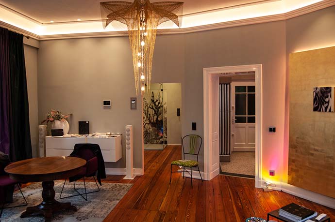 nevidimyy-zvuk-sonance-v-vystavochnom-zale-design-smart-home-3.jpg nevidimyy-zvuk-sonance-v-vystavochnom-zale-design-smart-home-3.jpg