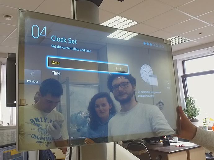 i-snova-testiruem-novinki-zerkalnaya-led-panel-samsung-ml32e-1.jpg