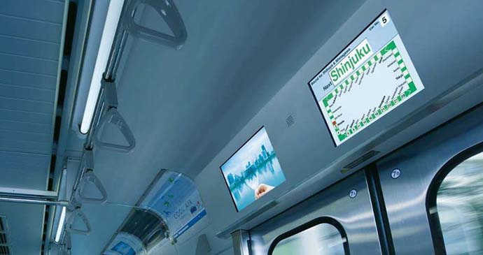 vizualizatsii-dannykh-v-vagone-metro-1.jpg