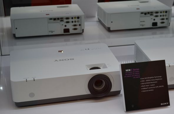ise2017-novosti-rynka-vizualizatsii-izobrazheniy-3.JPG